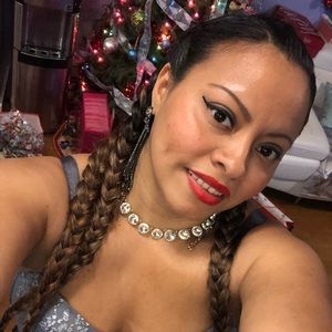 Meet your Posher, Xiomara